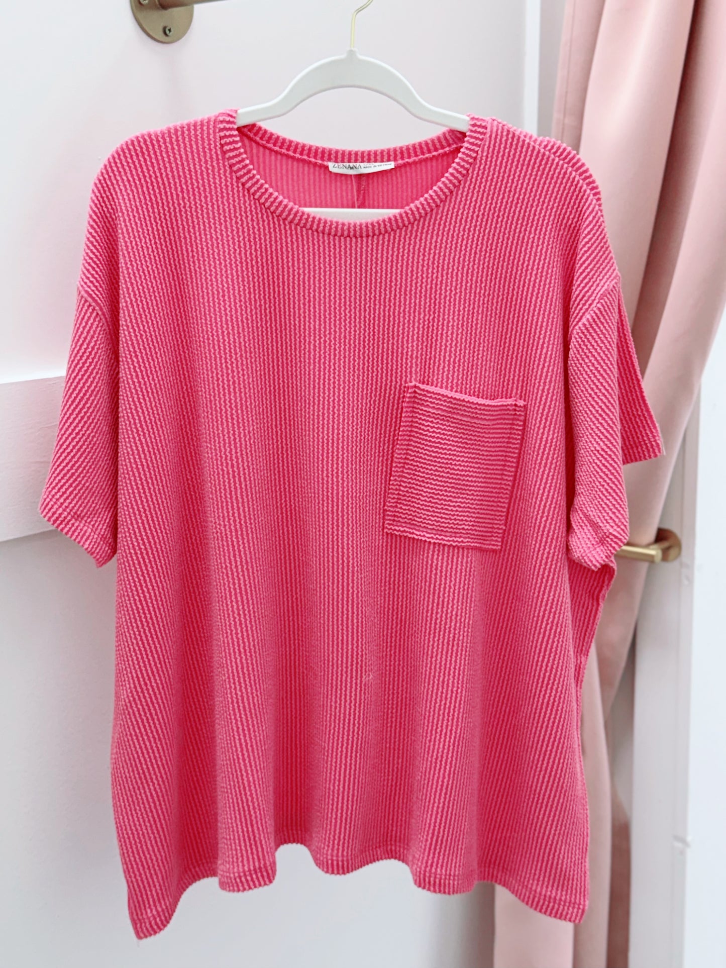 Raised Ribbed Pocket Top | Fuchsia