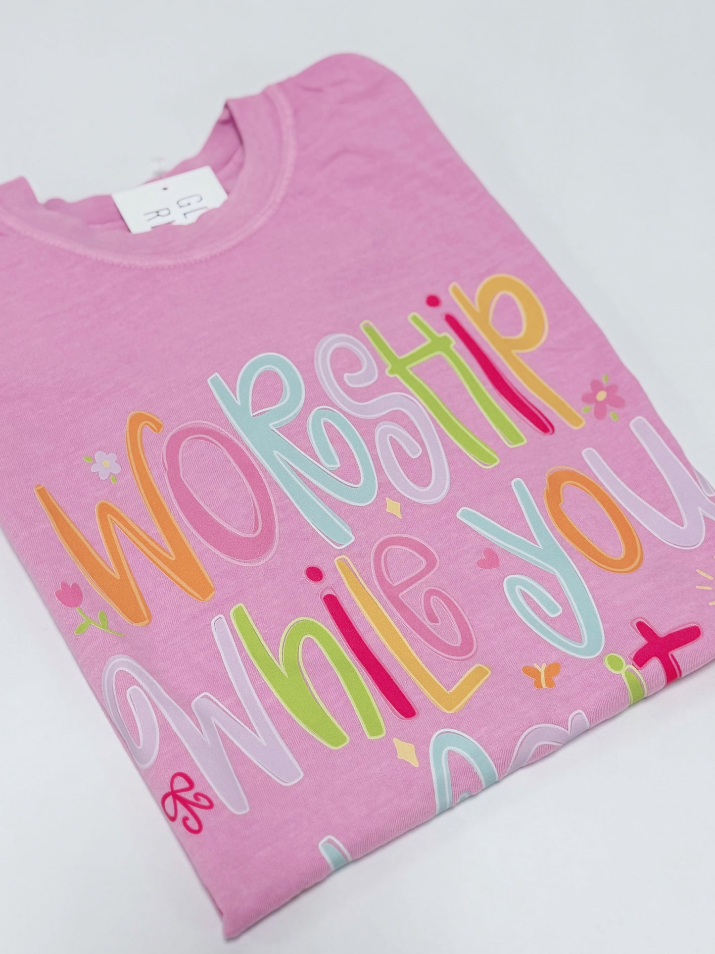 Worship While You Wait Tee