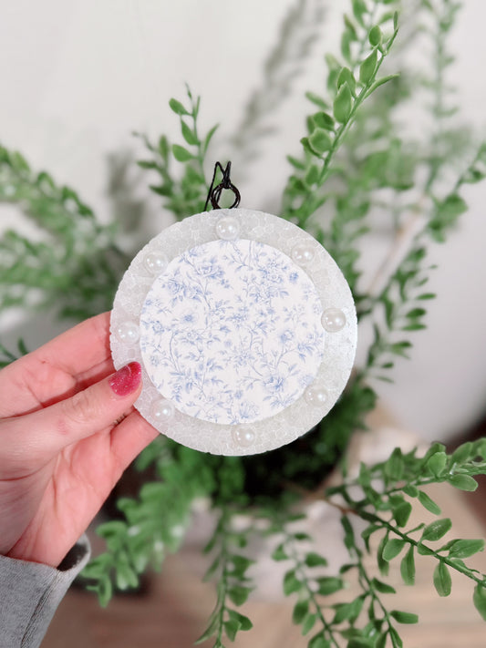 Blue White + Pearls Freshie