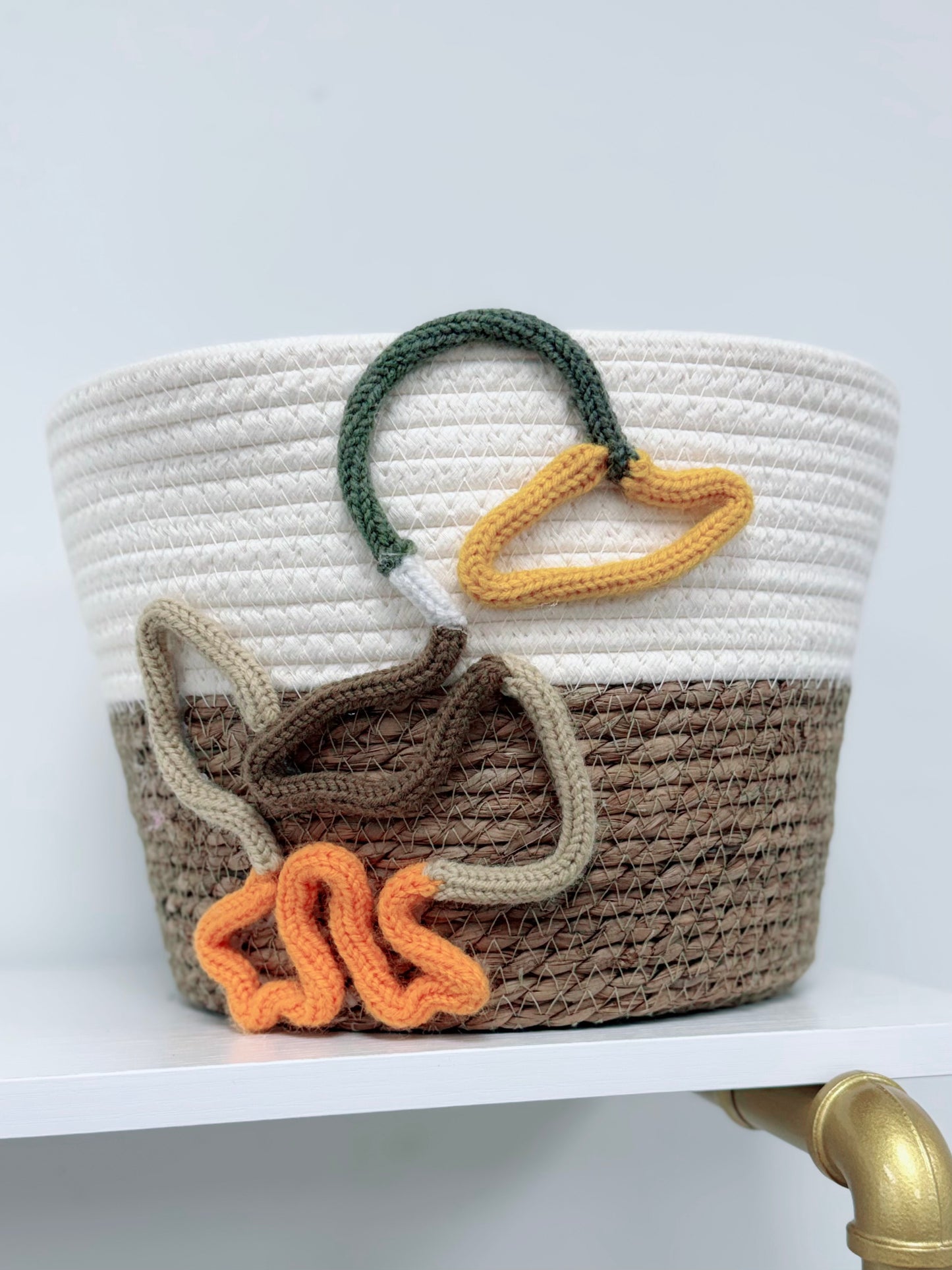 Two-toned Duck Basket