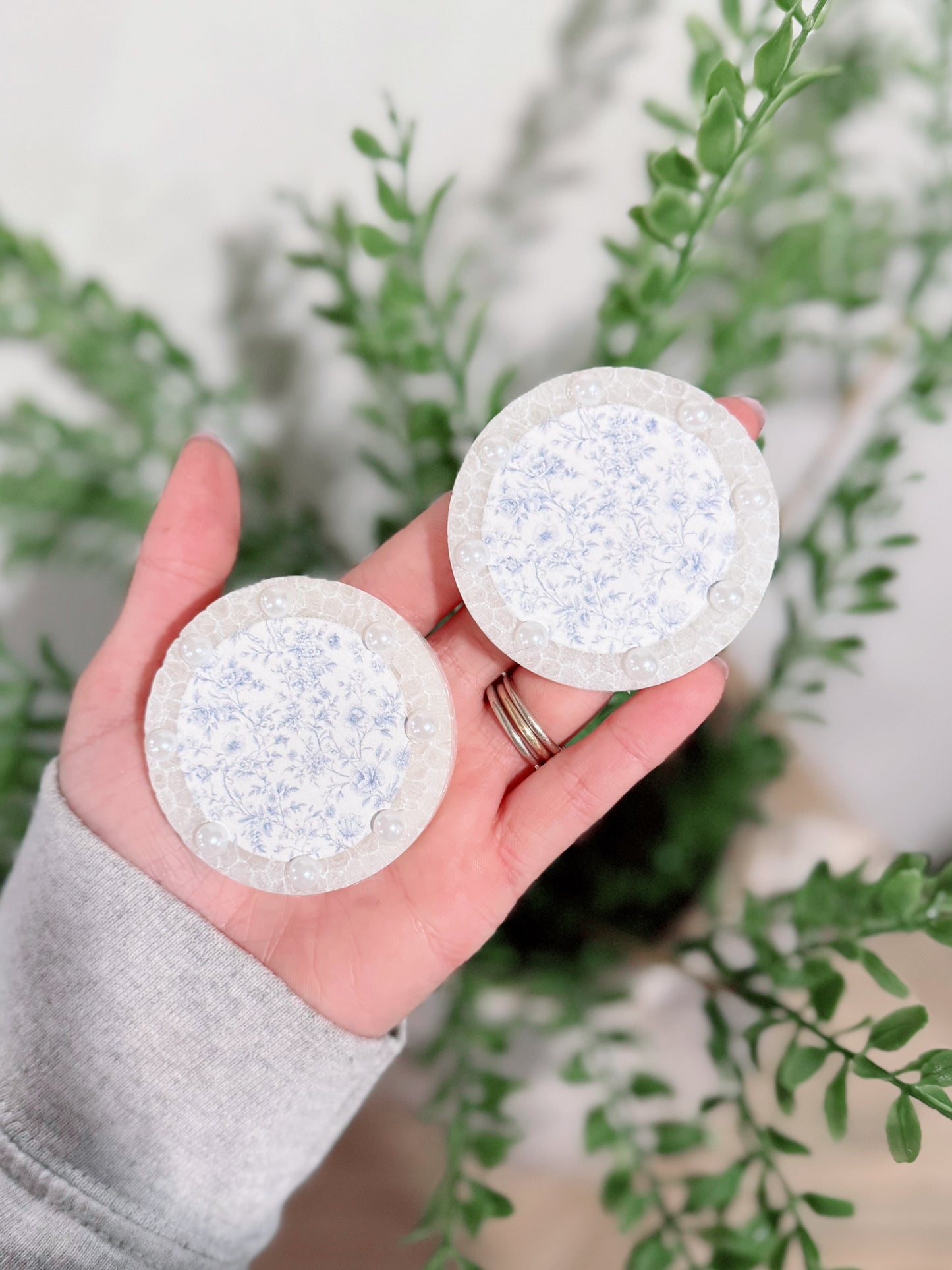 Blue White + Pearls Vent Freshies